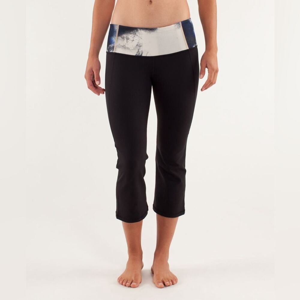 Lululemon Gather & Crow Cropped Calf Split Yoga Leggings